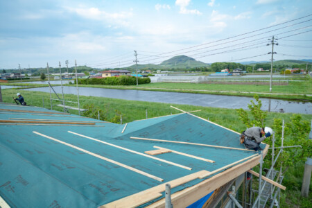 屋根工事作業